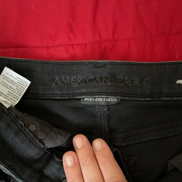 American Eagle distressed shorts - Picture 2 of 3